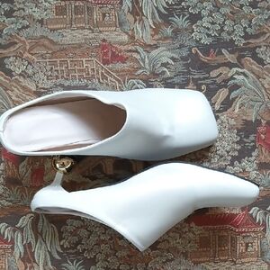 Chic White Women's Mules